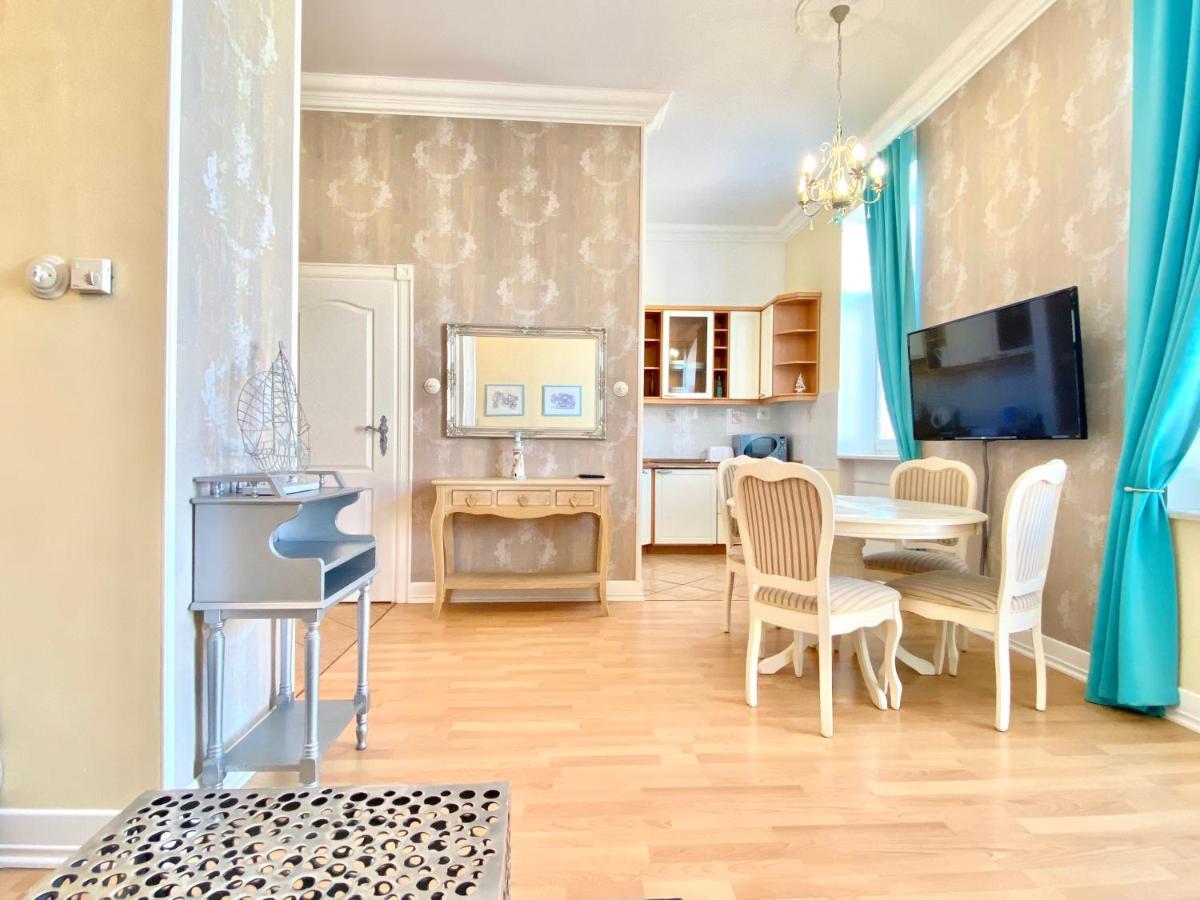 Apartamenty Kocham Morze シフィノウイシチェ エクステリア 写真