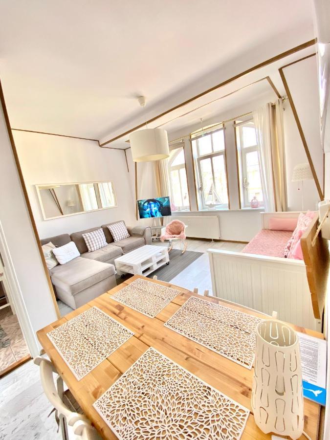 Apartamenty Kocham Morze シフィノウイシチェ エクステリア 写真